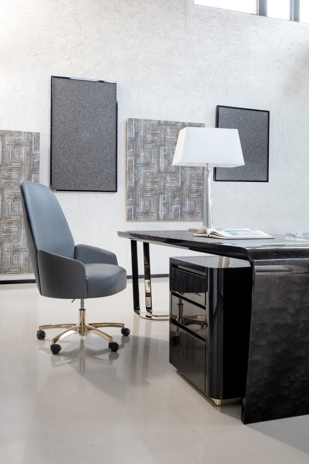 Кресло офисное на колесиках Giorgio Collection Charisma